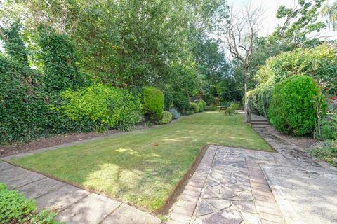 10 Pendennis Road, Orpington, BR6 9BL