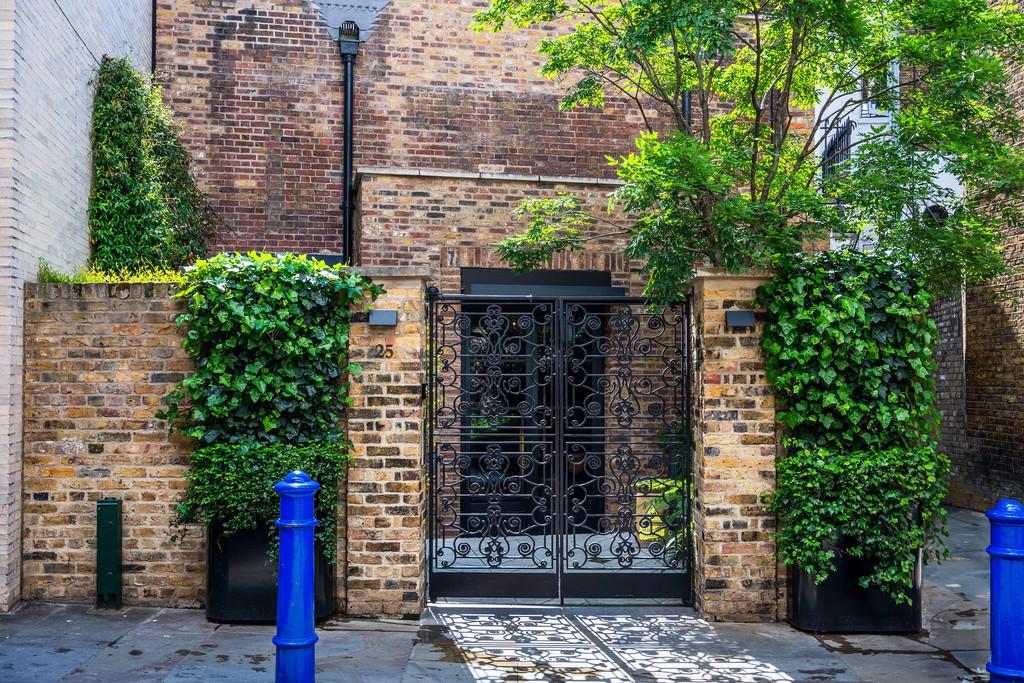 Floral Court 29