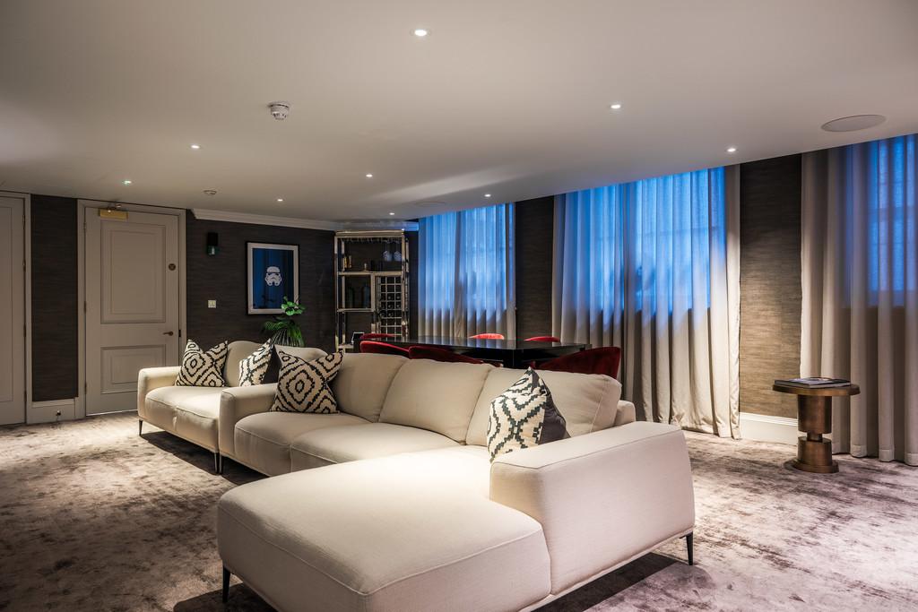 Floral Court 28