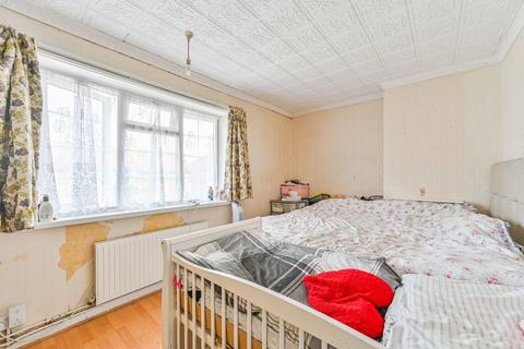 43 Castillon Road, London, SE6 1QB