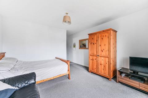 Studio for sale, Manor Road, Wallington, SM6