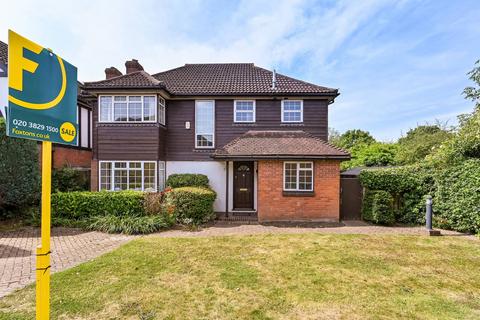 4 bedroom detached house for sale, Tamesis Gardens, Worcester Park, KT4