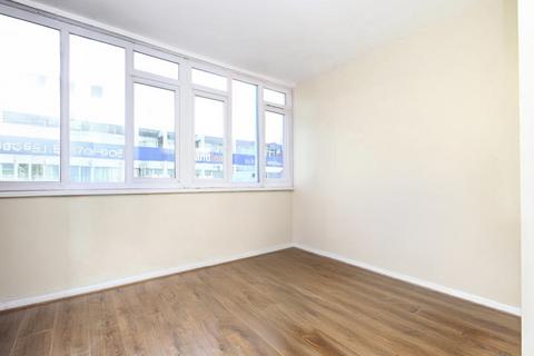 3 bedroom maisonette for sale, Carey Gardens, Battersea SW8