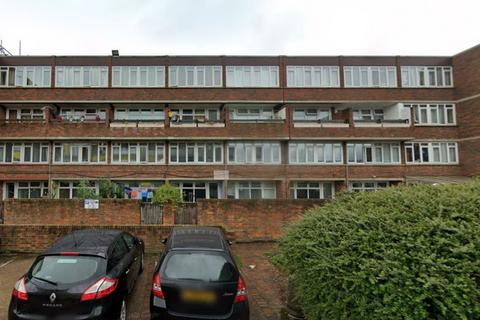 3 bedroom flat for sale, Carey Gardens, London SW8