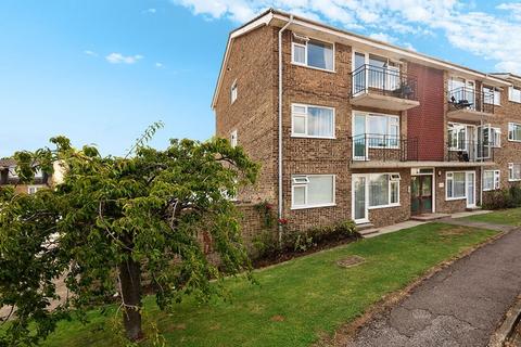 2 bedroom flat for sale, Lovelace Road, Surbiton KT6