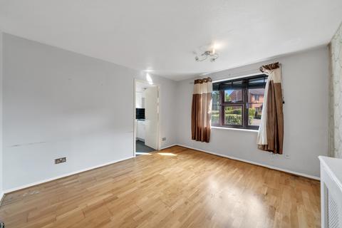 2 bedroom flat for sale, Orchid Close, RM4