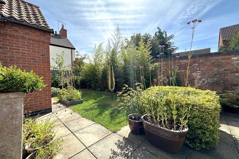 2 bedroom detached bungalow for sale, Broughton Gardens, Balderton, Newark