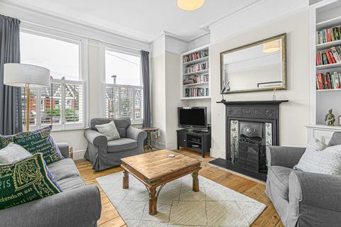 4 bedroom maisonette for sale, Nevis Road, London, SW17