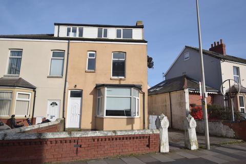 7 bedroom semi-detached house for sale, High Street, Blackpool