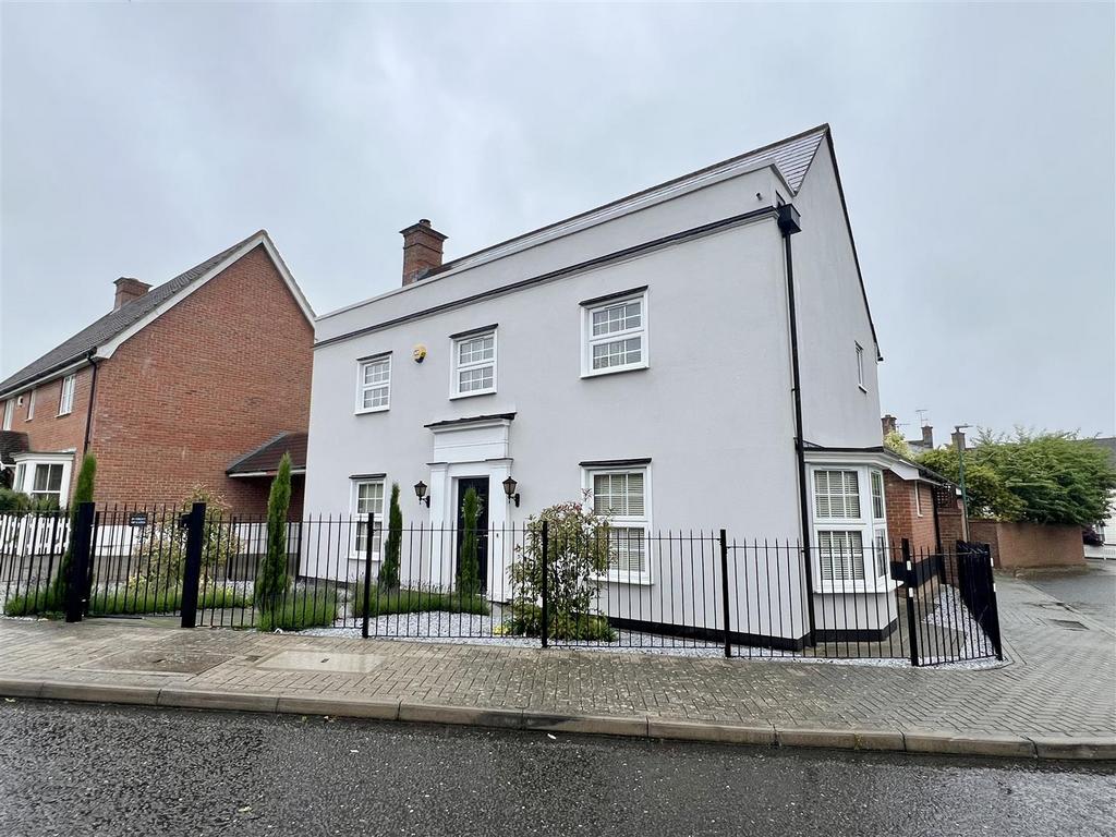 Thatchers Way, Great Notley, Braintree 4 bed detached house for sale