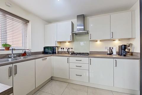 undefined, Coltsfoot Close, Tamworth B79