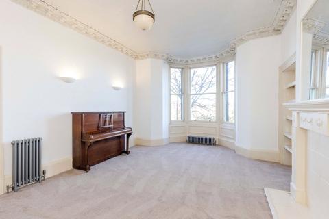 4 bedroom apartment to rent, Gladstone Place, Edinburgh, Midlothian