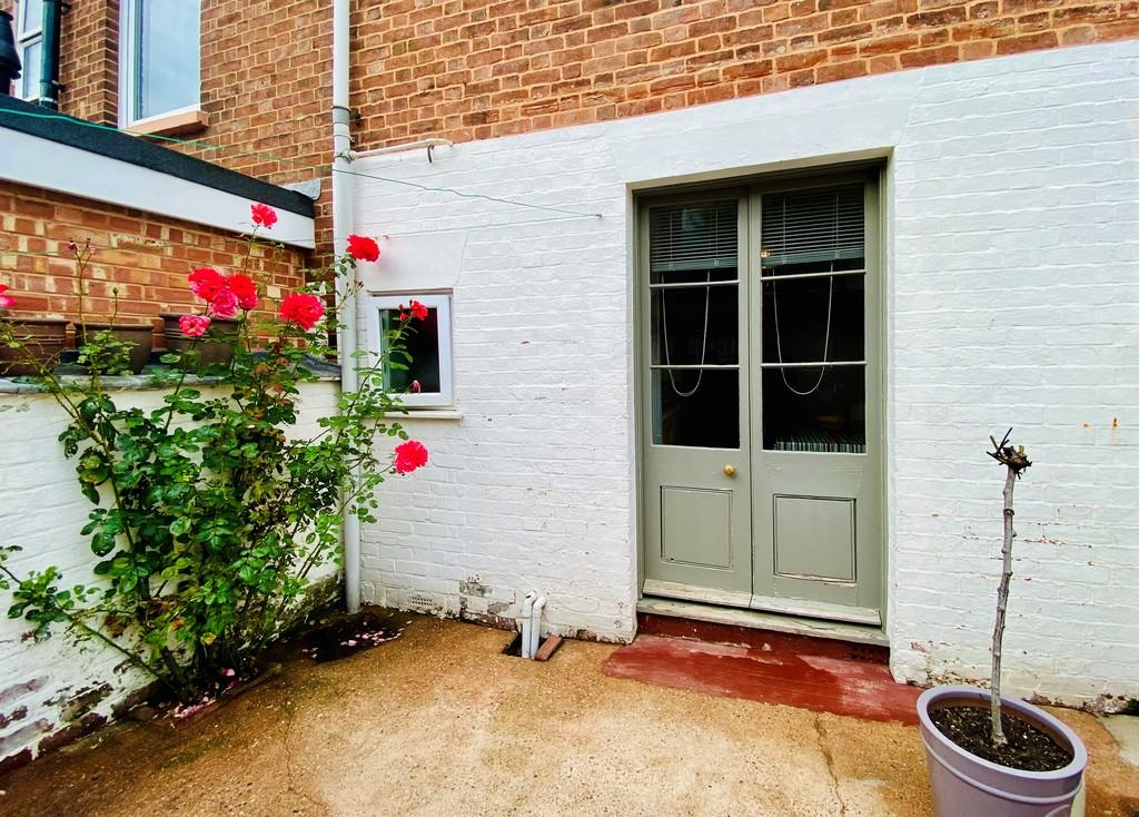 Courtyard Garden   rear of house