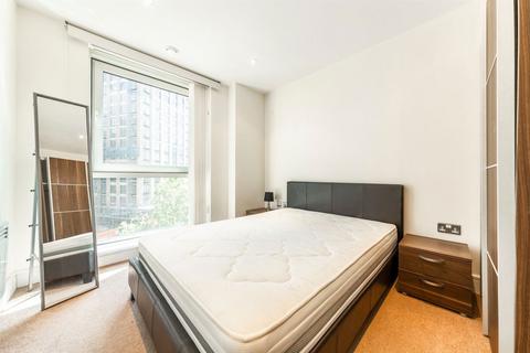 1 bedroom flat to rent, Wharfside Point South, London E14