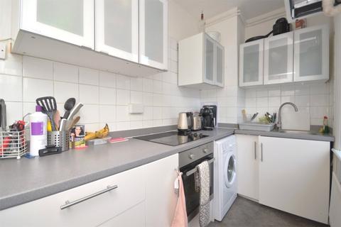 4 bedroom terraced house to rent, St Martins Place, Brighton BN2