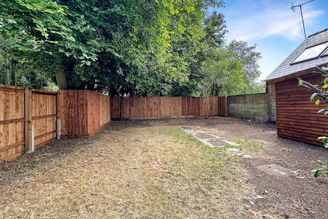 3 bedroom detached bungalow to rent, Cabbage Moor, Cambridge CB22