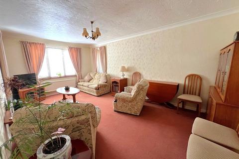 3 Antingham Drive, North Walsham, NR28 9BE