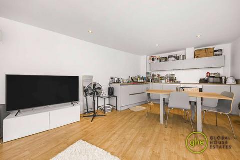 2 bedroom flat for sale, Crowngate House, Bow, London