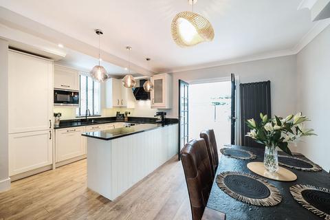 3 bedroom semi-detached house for sale, Dragon Road, Harrogate, HG1