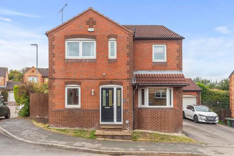 4 bedroom detached house for sale, Oulton Drive, Leeds LS26