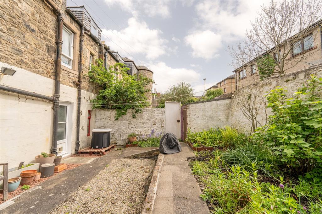 Shared Rear Garden