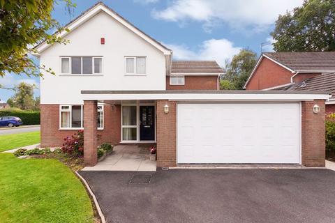 4 bedroom detached house for sale, Roseville Drive, Mossley