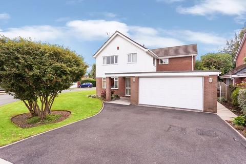 4 bedroom detached house for sale, Roseville Drive, Mossley