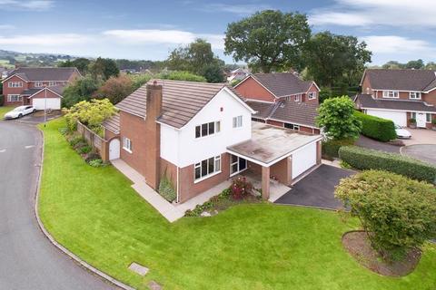 4 bedroom detached house for sale, Roseville Drive, Mossley