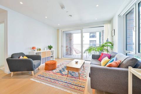 2 bedroom flat for sale, Heygate street, Elephant and Castle, London, SE17