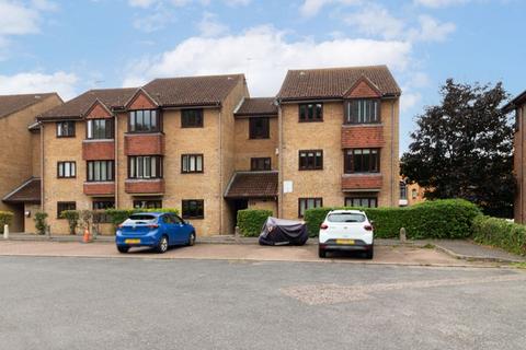 1 bedroom flat for sale, Westbury Close, Whyteleafe