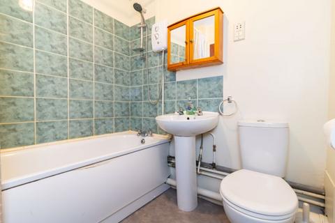 1 bedroom flat for sale, Westbury Close, Whyteleafe