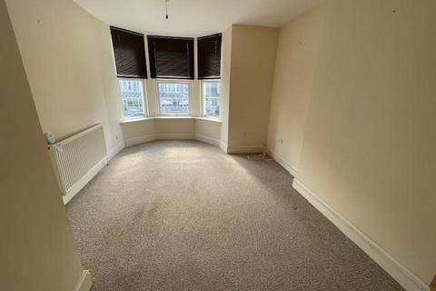 1 bedroom flat for sale, Deganwy Avenue, Llandudno