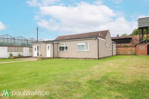 4 bedroom detached bungalow for sale, Paynes Lane, Nazeing