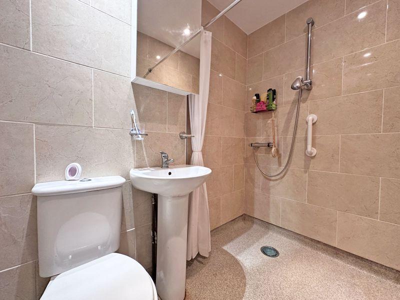 Annex Wet Room