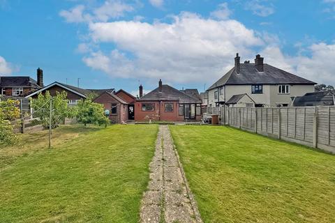 2 bedroom detached bungalow for sale, Bloxwich Road North, Willenhall