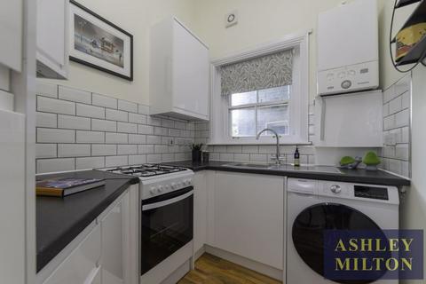 1 bedroom apartment for sale, Cambridge Avenue, London