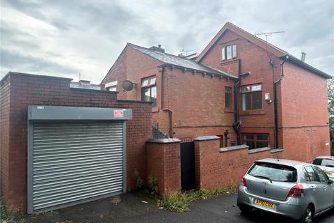 6 bedroom end of terrace house for sale, Frederick Street, Coppice, Oldham, OL8