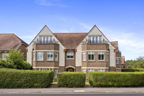 2 bedroom penthouse for sale, Forest Road, Effingham Junction