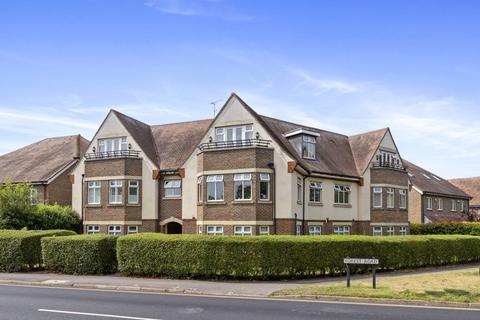 2 bedroom penthouse for sale, Forest Road, Effingham Junction