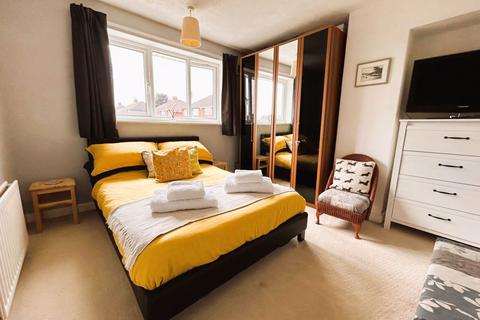 102 Howdles Lane, Brownhills, Walsall, WS8 7PJ