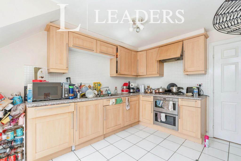 Marshall Square, Southampton SO15 2 bed apartment to rent £1,450 pcm