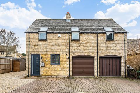 3 bedroom detached house to rent, Ralegh Crescent, Witney