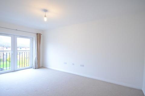 2 bedroom apartment to rent, Meadow Way, Caversham