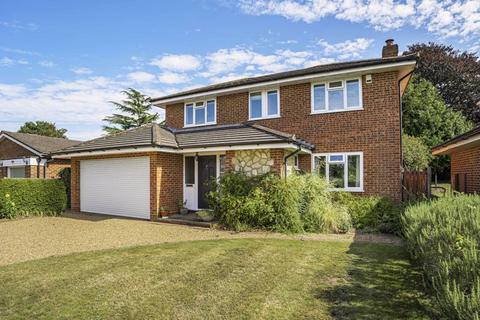 4 bedroom detached house for sale, Hilltop Rise, Bookham