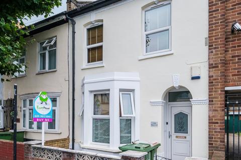 3 bedroom end of terrace house for sale, Colegrave Road, London, E15