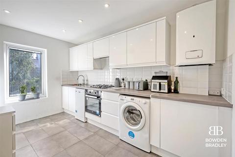 1 bedroom maisonette for sale, Hatherley Road, Walthamstow