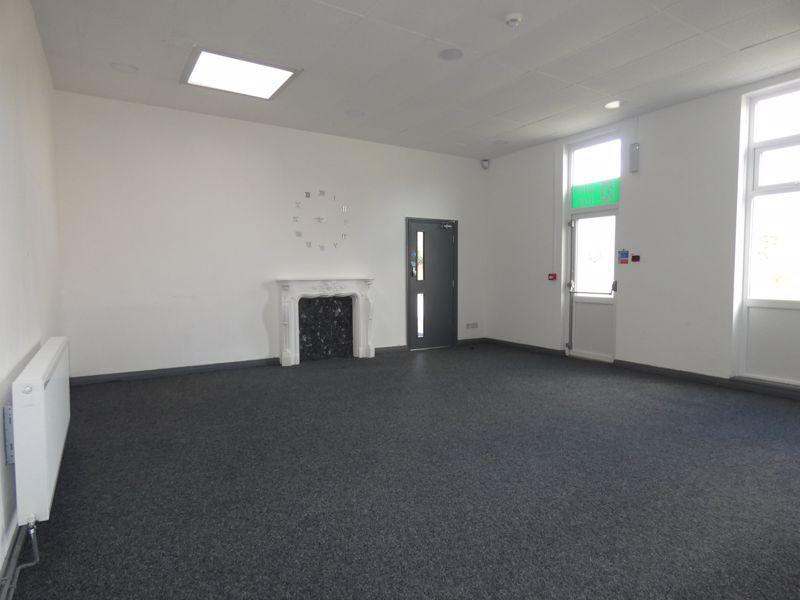 Spacious office Room