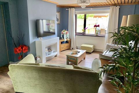 5 Llys Dwfnant, Melincourt, Neath, SA11 4BH