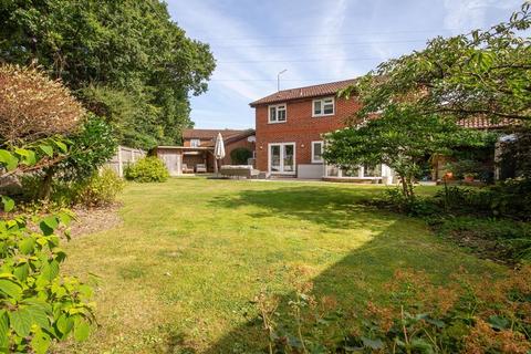 4 bedroom detached house for sale, West Totton