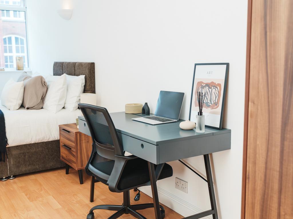 Apartment in Leeds - View 3